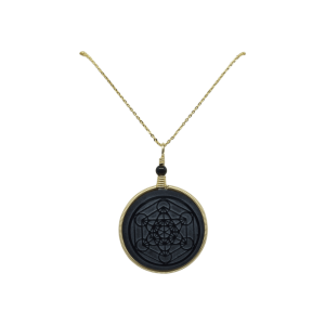 Collar de piedra obsidiana con metatrón tallado con cadena de acero inoxidable color dorado