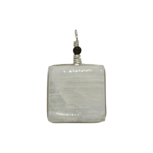 Dije de piedra luna engarzado en alambre de plata