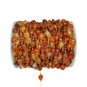 Cadena de metal con cuentas amorfas de piedra ágata cornalina