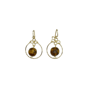 Aretes de ámbar engarzados artesanalmente con alambre de oro laminado